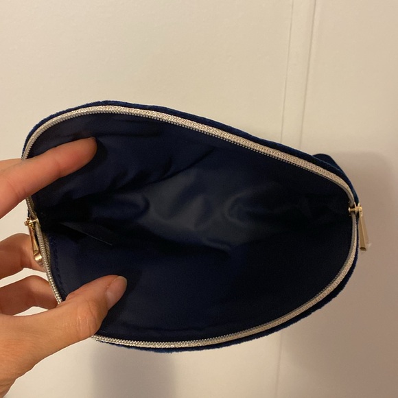 New Christian Dior Beauty Velvet Makeup Cosmetic Bag Navy Blue Velvet - Picture 6 of 7